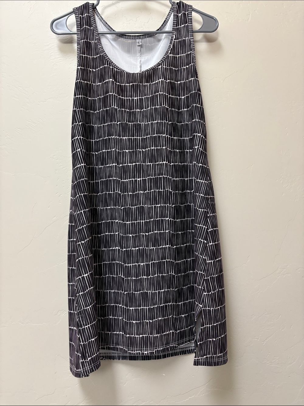 Nuu muu sports dress- large